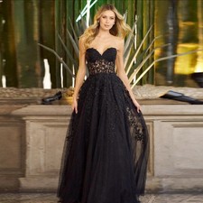 A-Line Tulle Evenig Dress Sweetheart Sleveeless Lace Applique Formal Party Gowns