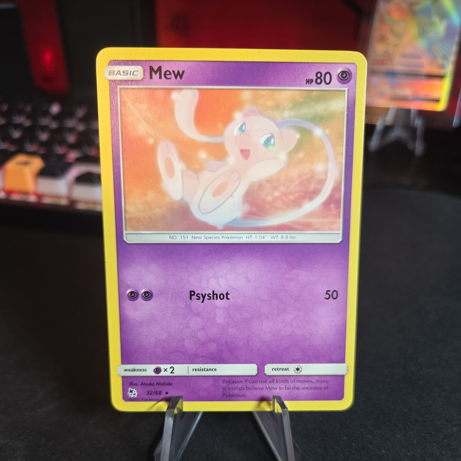 Pokémon Hidden Fates Mew 32/68 Rare NM