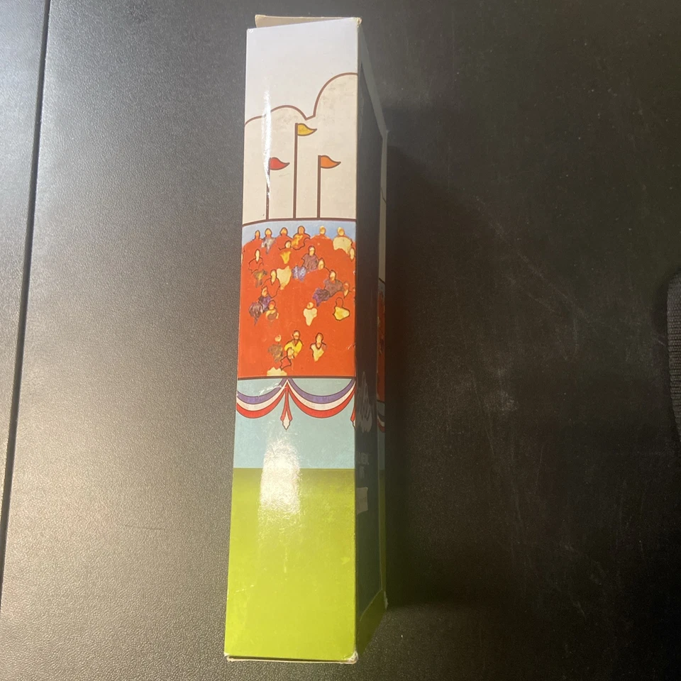 Mattel Gold Medal Barbie Signature 1975 2019 reproducción #GPC77 en caja original Foto 3 de 4