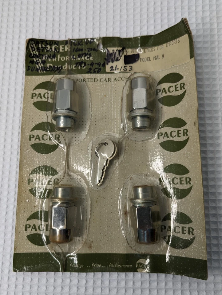 Vtg Pacer Mag Wheel Locks Automobile Accessories For Imports 21-153 Model MWL 9 - Image 3 of 4