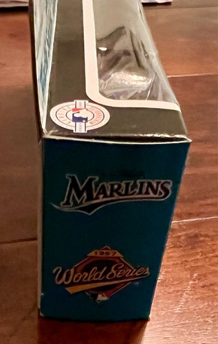 White Rose Collectibles 1997 World Series Florida Marlins Tractor Trailer 1:80 - Picture 5 of 6
