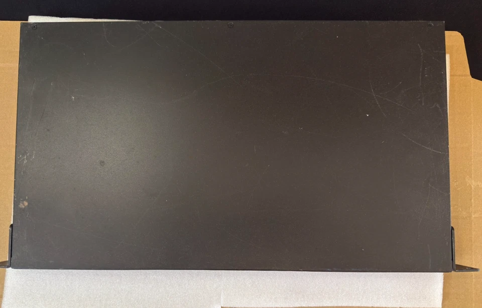 Zyxel GS1910-48 48-Port Smart Switch - Image 3 of 4