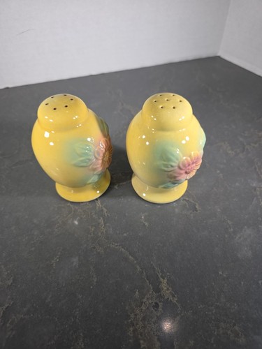 Vintage Hull Pottery Yellow Sun Glow Pink Flower Salt & Pepper Shakers - Picture 5 of 7