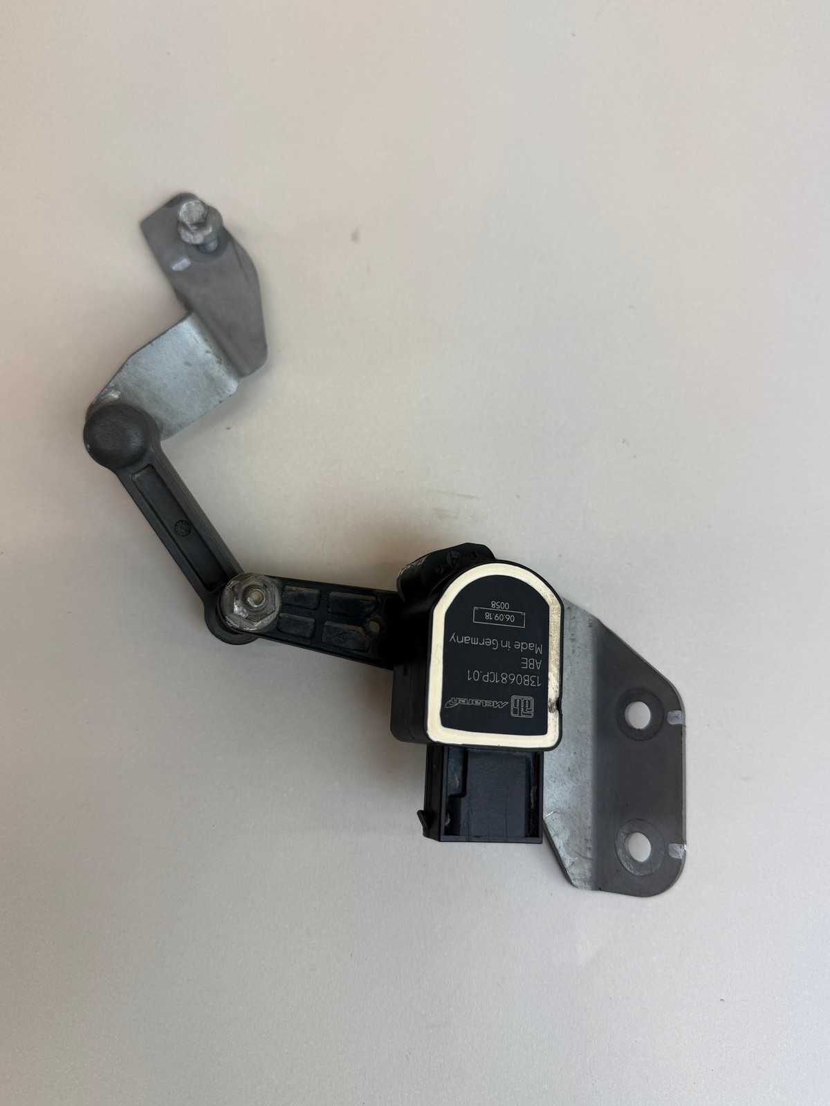McLaren 570S 2016-2021 Ride height sensor P/N 13B0681CP