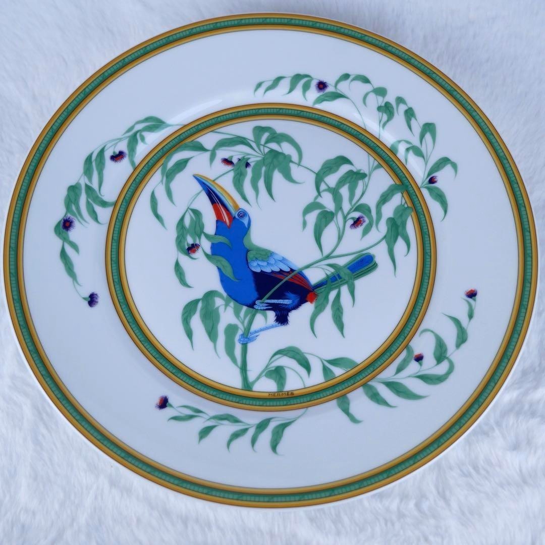 廃盤!!エルメストゥッカン陶磁器製 鳥のデザイン皿 Hermes Toucans Porcelain Dinner Plate 25.5cm Exotic Bird Design
