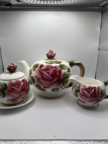 Lefton Rose Americana Teapot, Creamer and Sugar.  952 ,956,953 No Chips EUC  Vtg