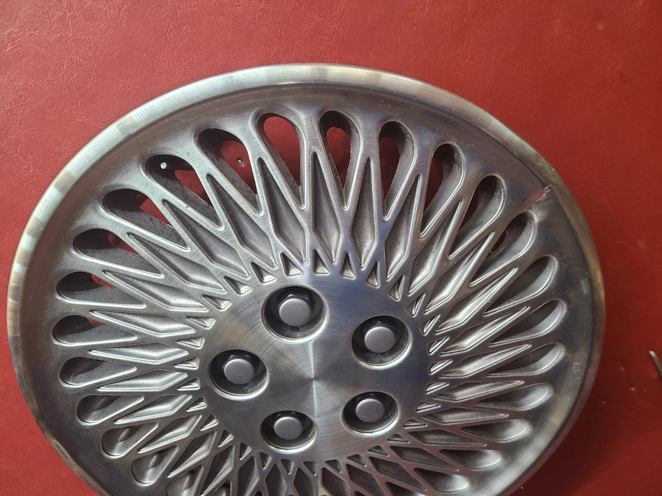 Chrysler Le Baron New Yorker 488 1993 1994 tapacubos cubierta de rueda de 14" Foto 2 de 4