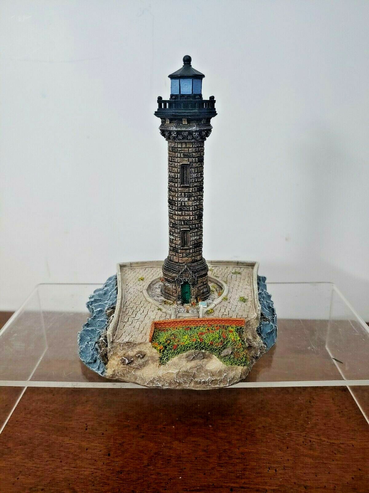 ROOSEVELT ISLAND SIGNED B. YOUNGER  HARBOUR LIGHTS W/BOX, COA -BEAUTIFUL SPECIAL