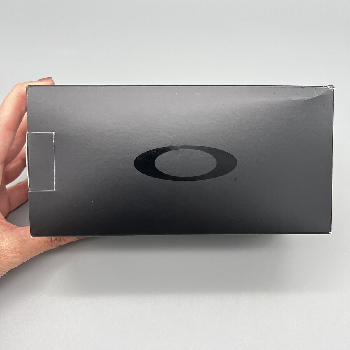 Oakley Sunglasses Box and Manufacturer's Information Note Oakley Sunglasses Box and Manufacturer's Information Note