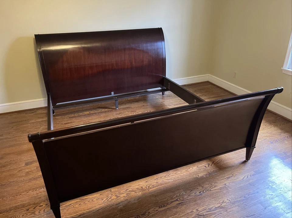 Barbara Barry para Baker Furniture Modern Regency Cama King Size de Caoba Oscura Foto 2 de 4