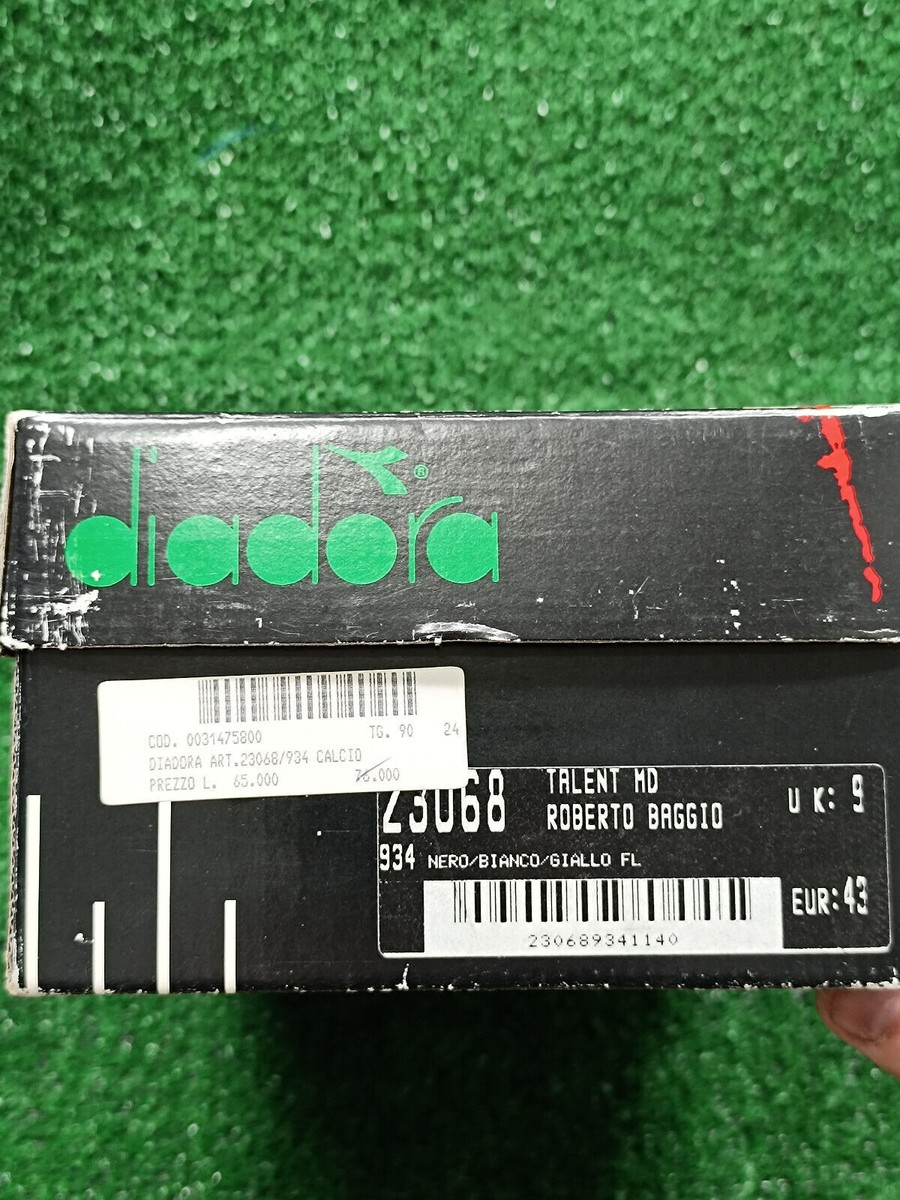 Chaussures De Football Vintage Diadora Style Roberto Baggio - Pièce Unique Collection - Occasion