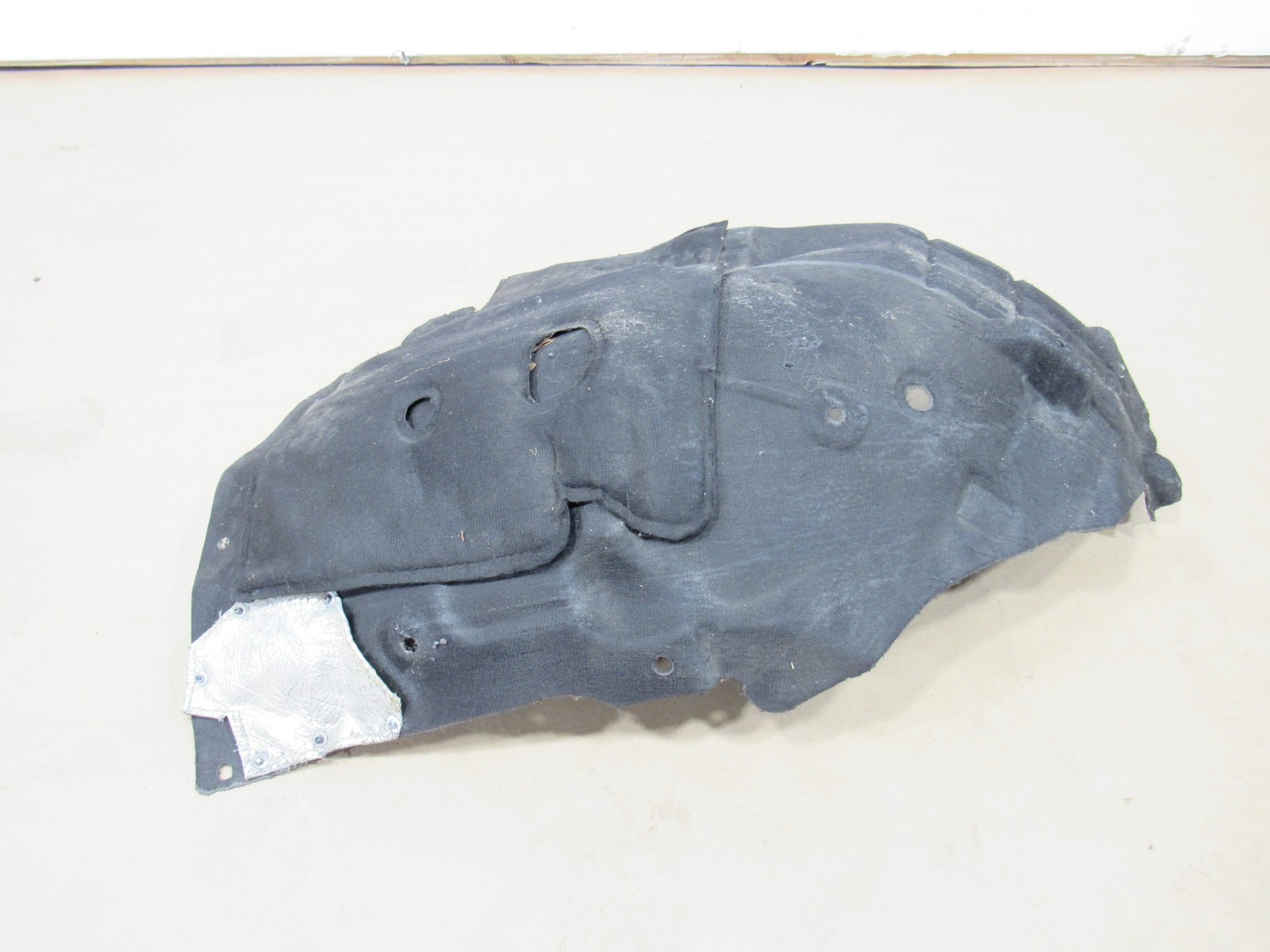 14-19 Maserati Quattroporte 2016 Front Left Fender Liner Splash Shield ;:M
