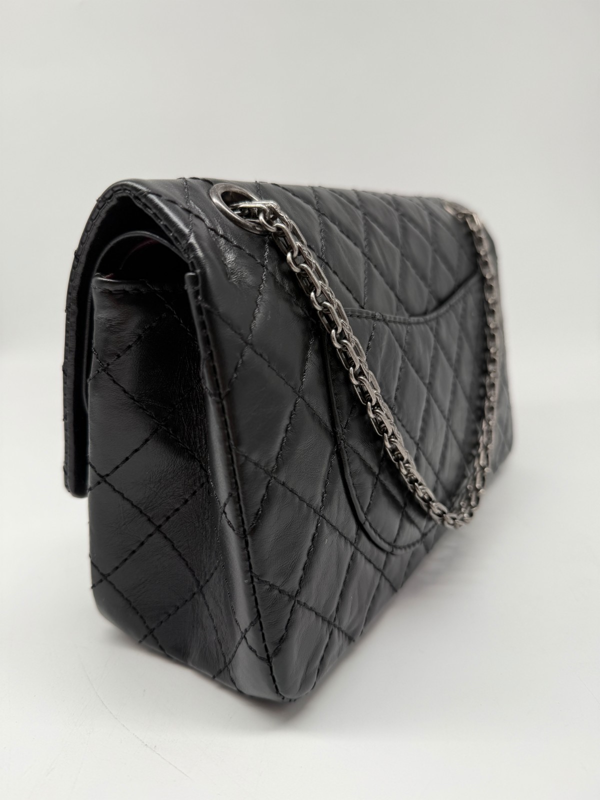 Chanel handbag vintage look, caviar leather, flap bag image 3
