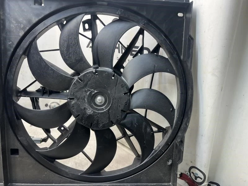 Conjunto de motor ventilador de refrigeración de radiador doble Nissan Rogue 2014-2020 21481-4BA0A OEM Foto 3 de 4