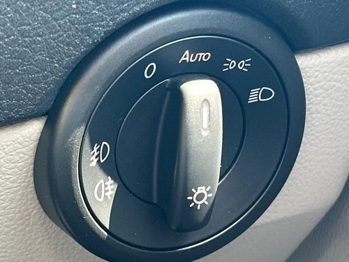 2016 Volkswagen Transporter 2.0 TDI T30 BlueMotion Tech Highline Kombi FWD SWB E - Picture 24 of 24