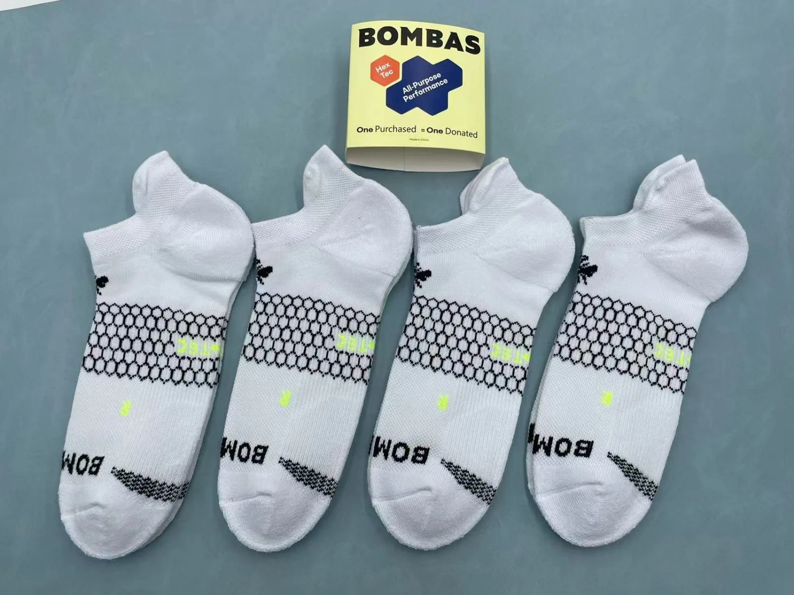 4 Pairs Bombas Men's All-Purpose Performance Ankle Socks Size Large 9-13 white
Opens in a new window