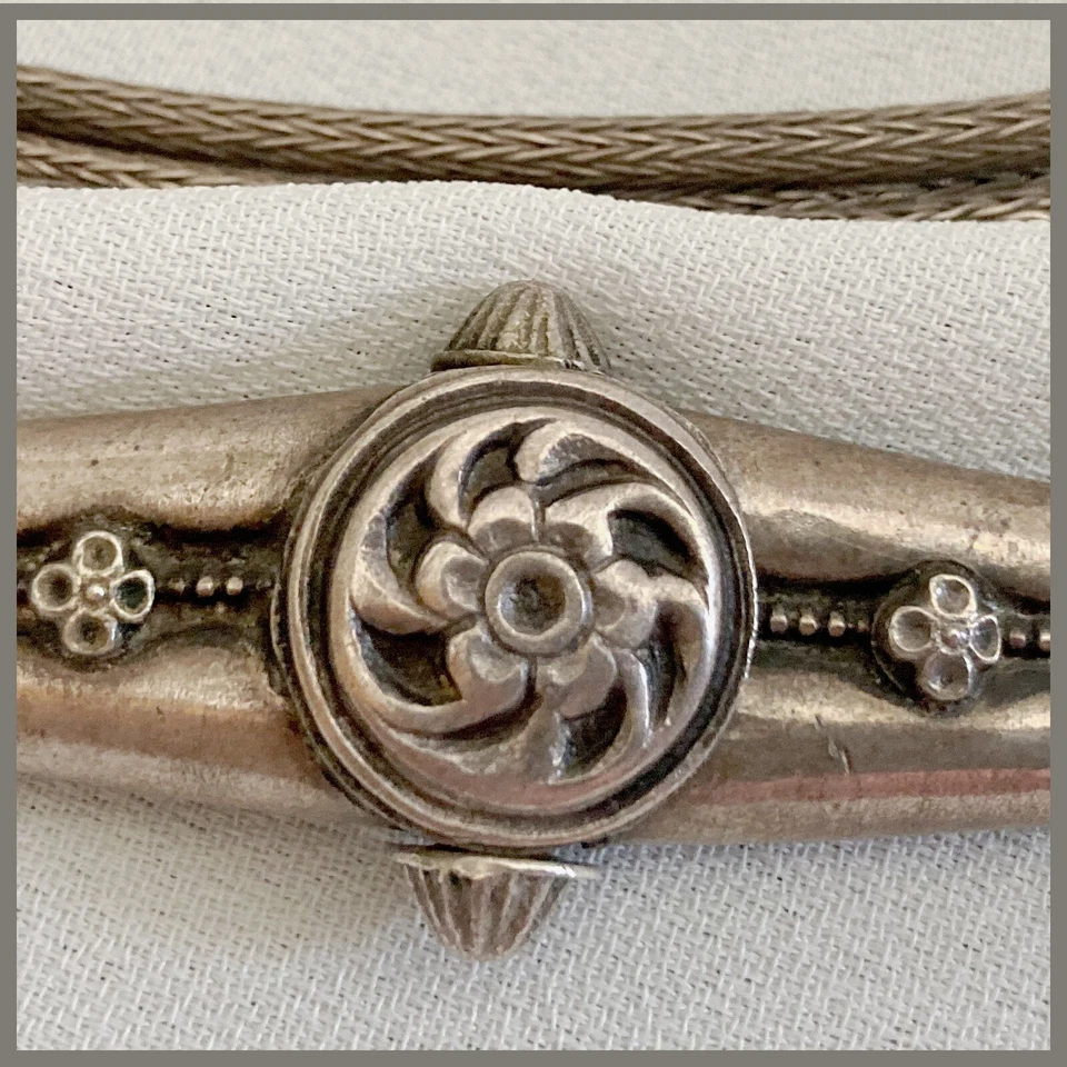 复古银色编织三股腰带(印度)。刻字锁。 螺钉扣。 — 第 3/4 张图片