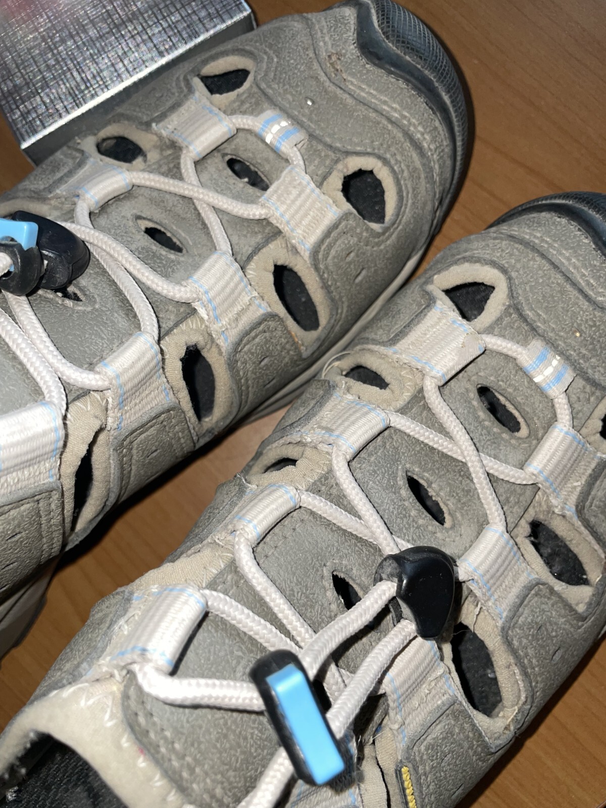 Keen Butte Donna ACQUA ESCURSIONISMO Scarpe Brindle Air Grigio Taglia 9 6237 BRAB