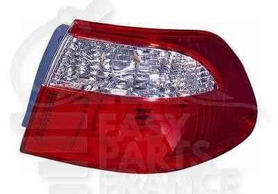 Feu arrière droit pour Mazda 626 GW break quatre portes version 2000