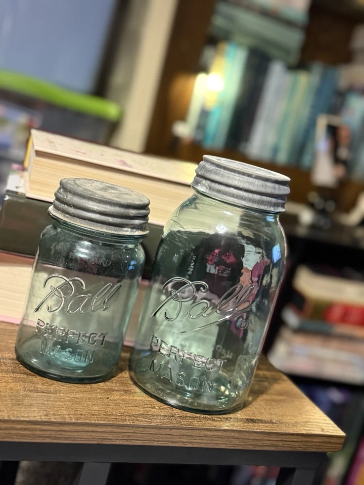 Vintage Ball Perfect Mason Jar Trio - Vidrio azul con tapas de zinc (3 tamaños) Foto 2 de 4