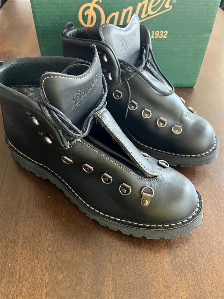 Danner Mountain Light II Boots MADE IN USA Gore-Tex Black Si