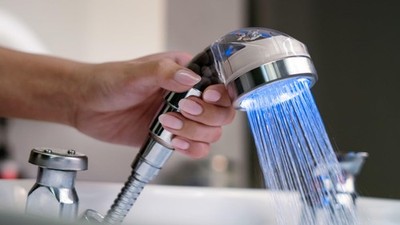Socila Professional LED Sprayer Head 2.5 Inch Auto Color Changing, Rainfall H...