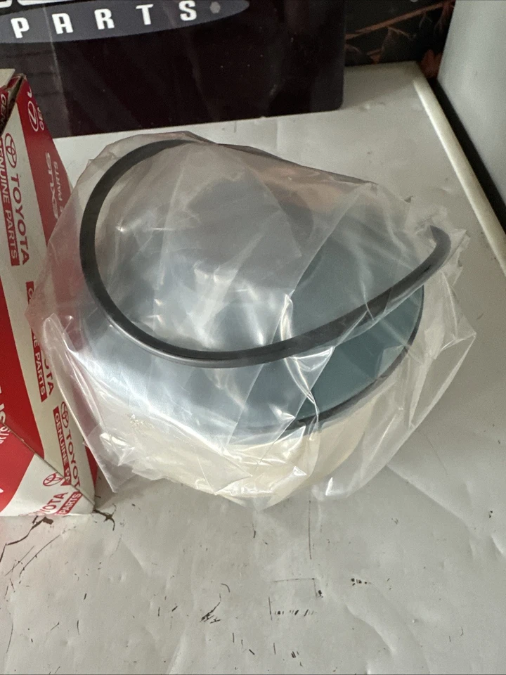 Genuine Toyota Hilux Fuel Filter Gun125 2015 Onwards Oem Part 23390-0L090 Gun126 - Image 3 of 4