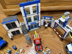 Lego City Police Patrol 60045 60139 60246 Figures And Instructions