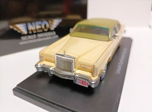 Coche Lincoln Continental Town Car 1978 modelo de resina 1/43 edición limitada - Imagen 18 de 25