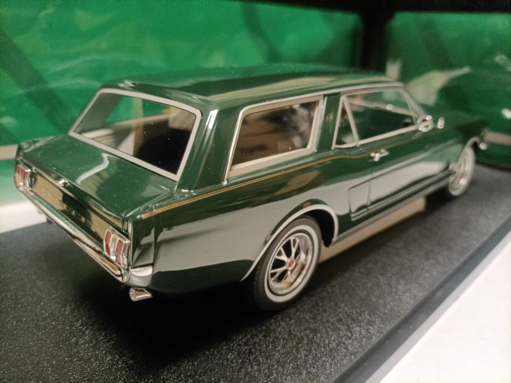 Cult 1/18 Ford Mustang Wagon Green | eBay