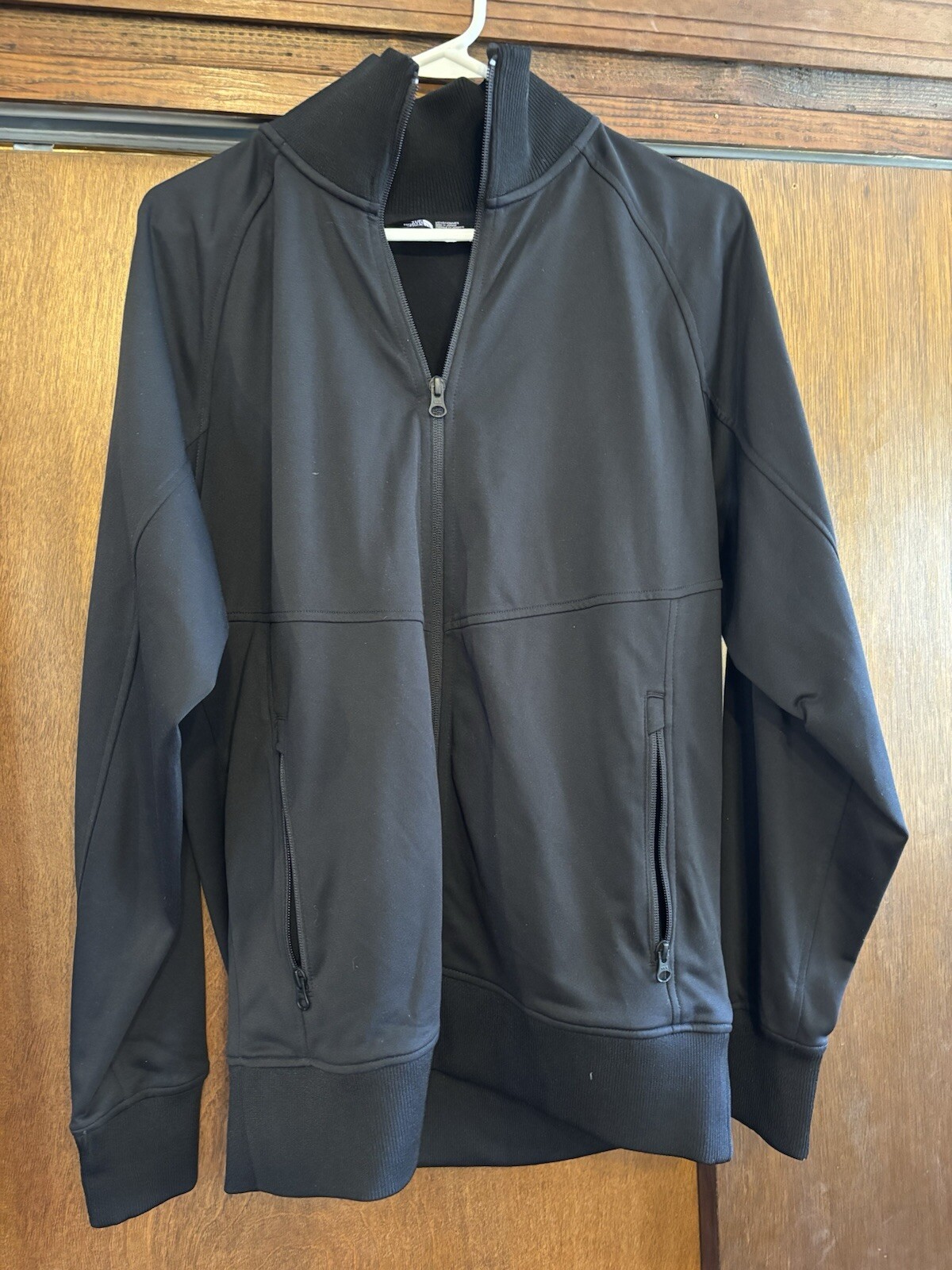 The North Face Medium Zip-Up Jacket for Men and Women