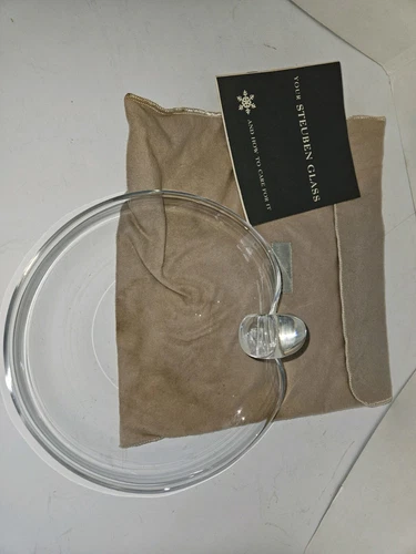 Beautiful Steuben Art Glass Bowl with Snail Scroll Handle