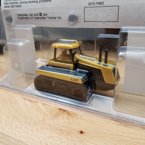 Ertl Mighty Movers CAT Caterpillar Challenger 65 Tractor First Edition 1:64 - Picture 8 of 11