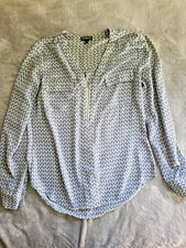 Express Women s S Gray/White Geometric V-Neck...