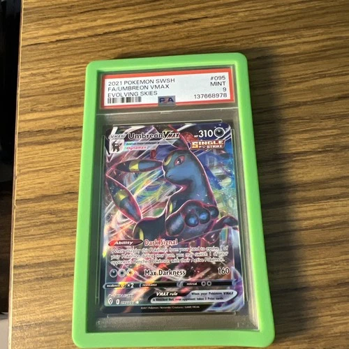 Umbreon VMAX PSA 9 2021 Pokemon Evolving Skies #095/203 With Green Guard