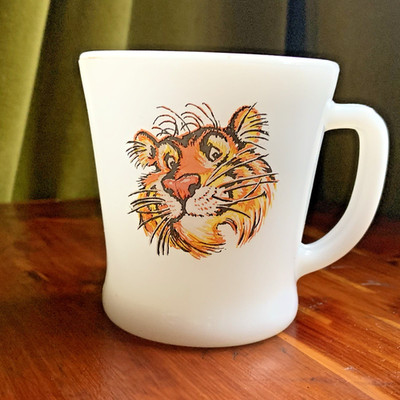 Vintage Anchor Hocking Fire King Esso Tony The Tiger Milk Glass Coffee Mug Cup