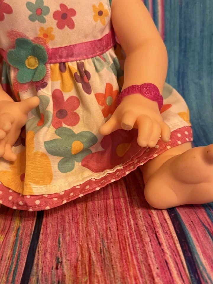 Baby Alive Real Surprises Doll Blonde WORKS 2012 English / Spanish - Image 2 of 4