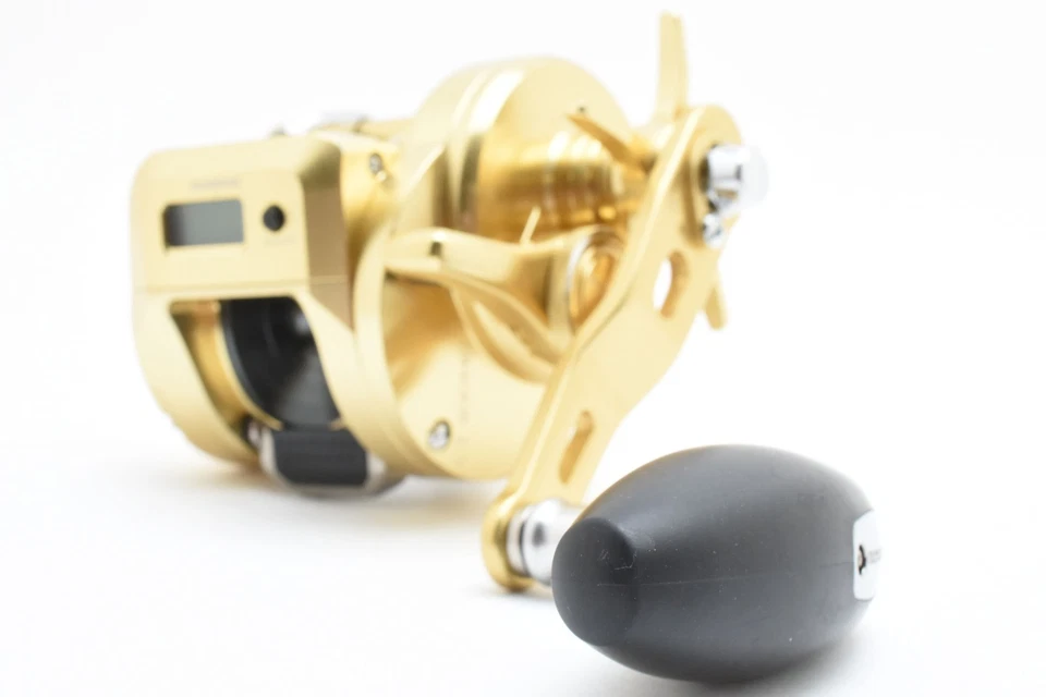 Shimano 18 OCEA CONQUEST CT 300HG Digital Counter Display Baitcasting Reel - Image 2 of 4