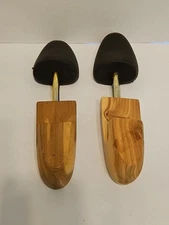 Shoe Tree Rochester Shoe Tree Company/Ashland N.H. Cedar Heel/Foam Front