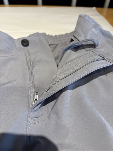 Pantaloncini da golf uomo PGA Tour grigi taglia 32”W - 9” cuciture interne usati in ottime condizioni - Foto 6 di 15