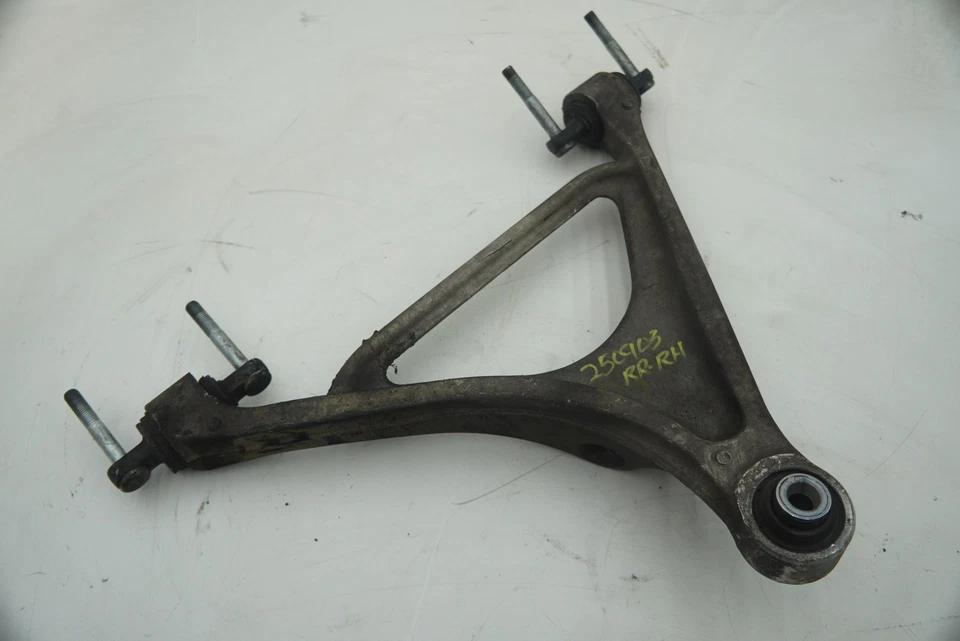 Brazo de control inferior derecho suspensión trasera Wishbone 200943 OEM Ferrari 360 2004 Foto 4 de 4