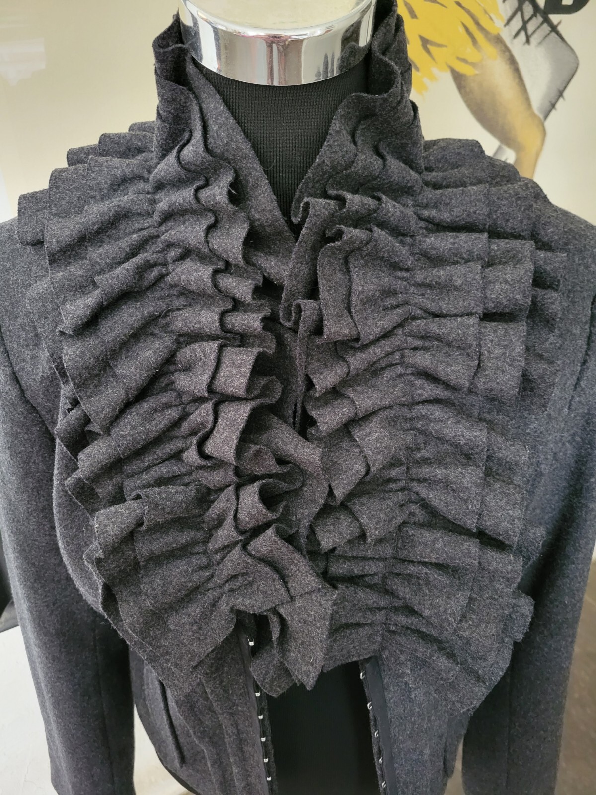 Hinge Size Small-M Ruffled Collar Jacket Charcoal… - image 5