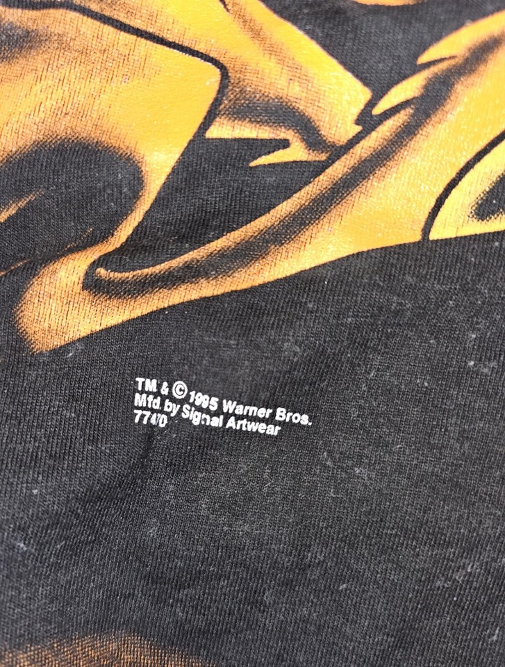 Vintage 90s Looney Tunes Wile E Coyote TShirt Road Runner AOP 1995 M