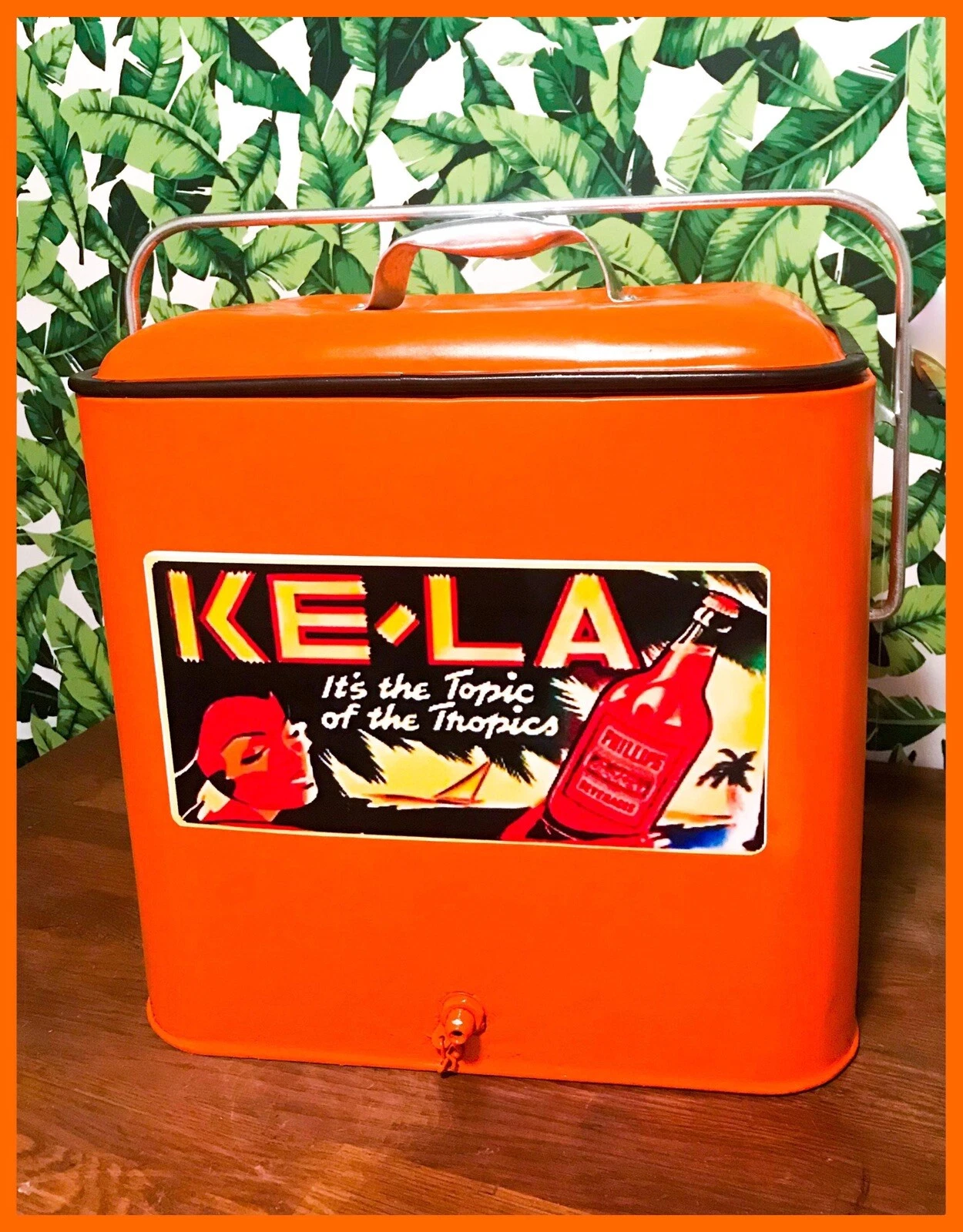 Vintage KE-LA Phillips Sodas Metal Cooler COKE COLA GAS OIL SODA HAWAII