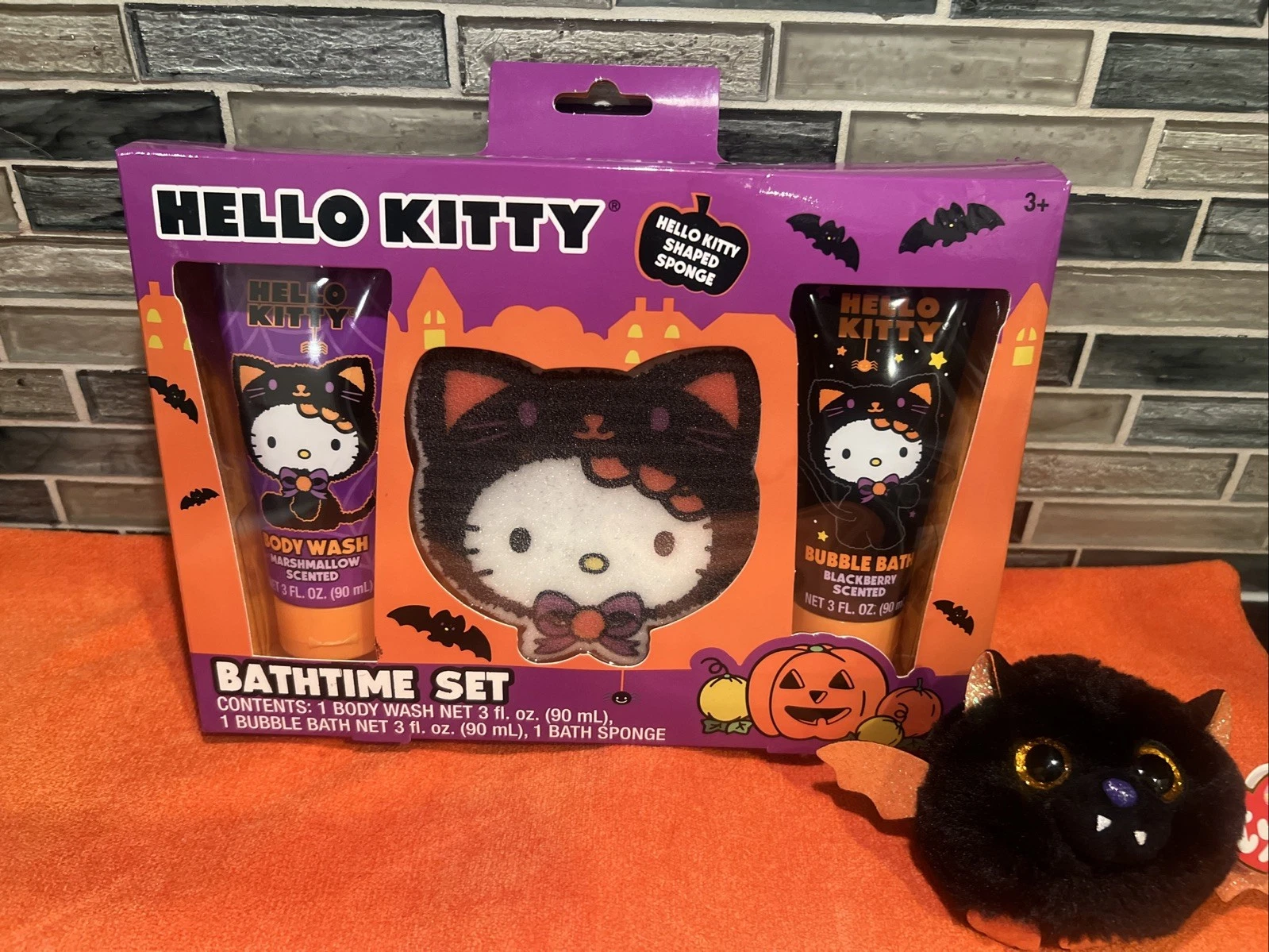 BATH TIME SET HALLOWEEN HELLO KITTY(BRAND NEW -SEALED)