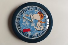 1 sehr schöne Wanduhr von Snoopy, ohne Funktion, nur als Deco-Stück geeignet