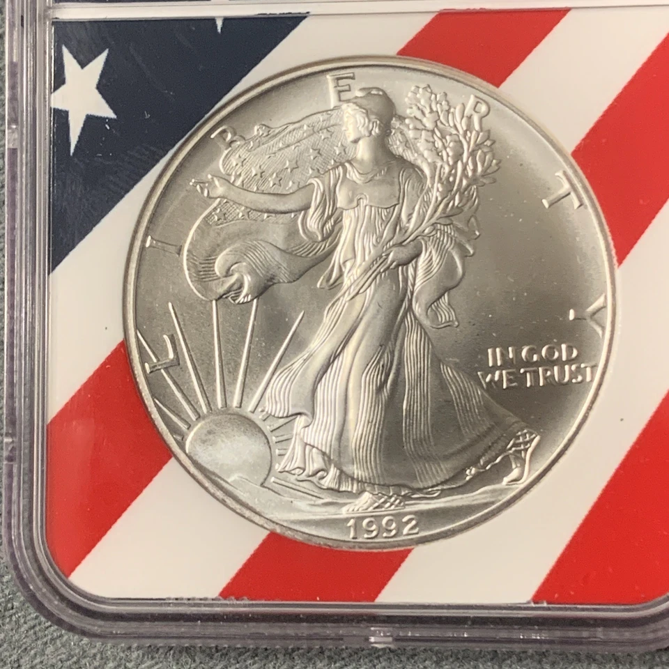 1992 US Silver $1 Eagle NGC MS69 American Flag - Image 2 of 4