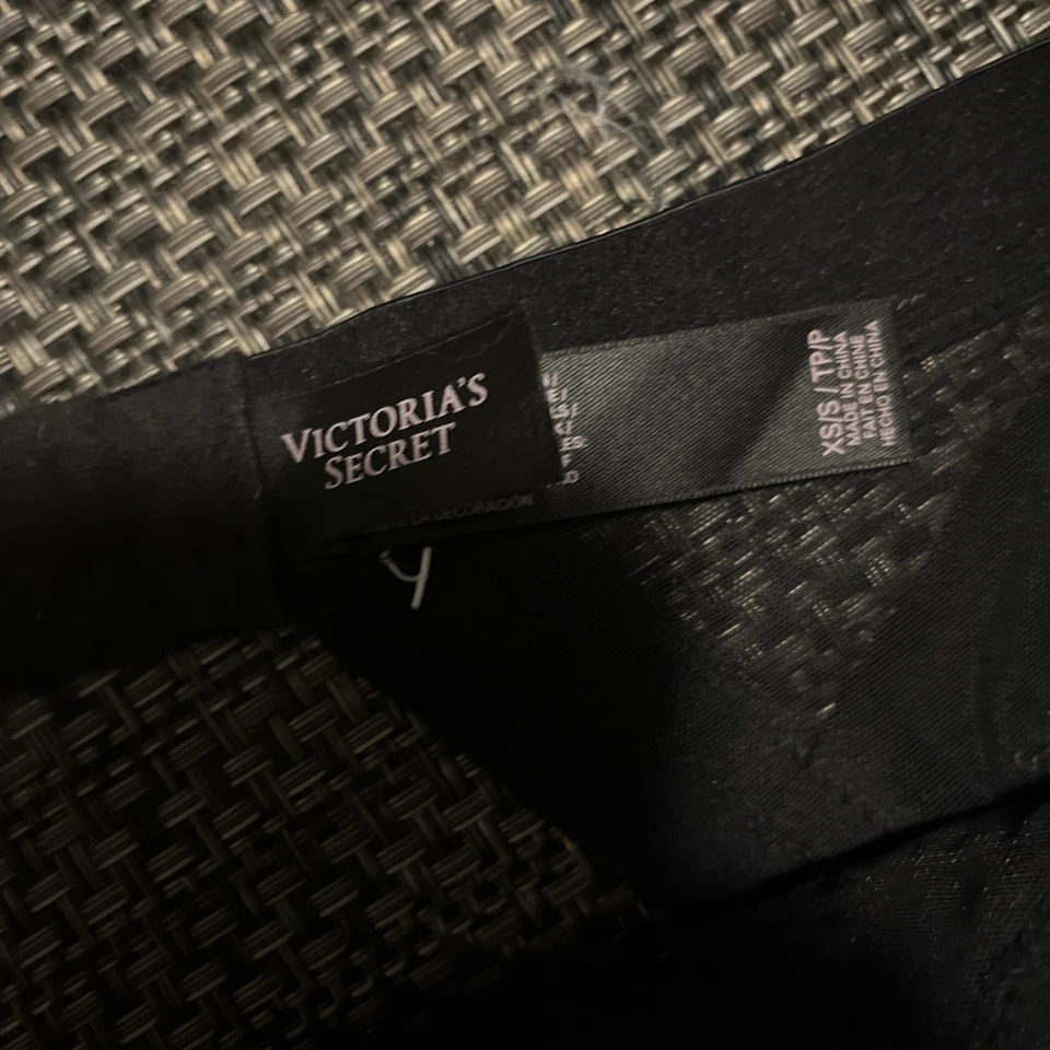 Sujetador push up con lentejuelas Victoria’s Secret Foto 4 de 4