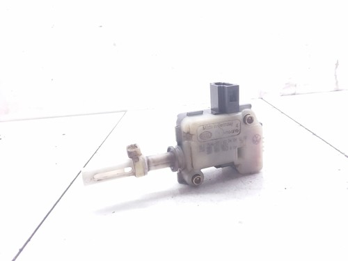 VW PASSAT B5 Stellelement Heckklappenschloss Stellmotor 3b5827061c 3b0959781d