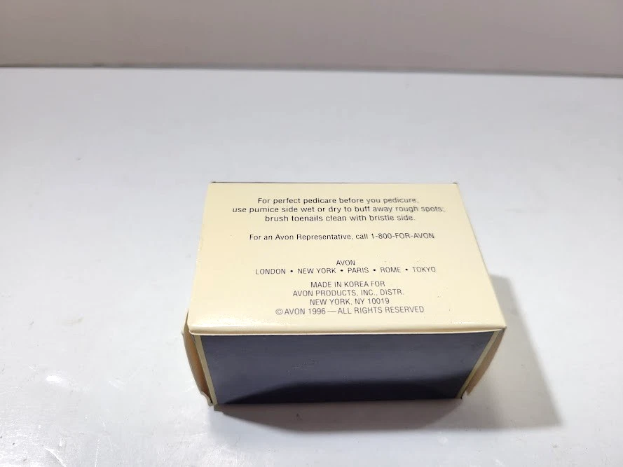 Piedra pómez y cepillo AVON Nail Solutions en uno. NOS Foto 3 de 3